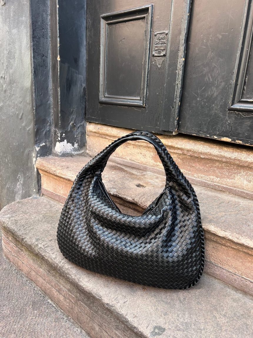 Musthave bag - black