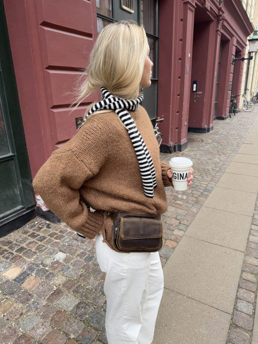 Suba scarf with stripes - Black/white