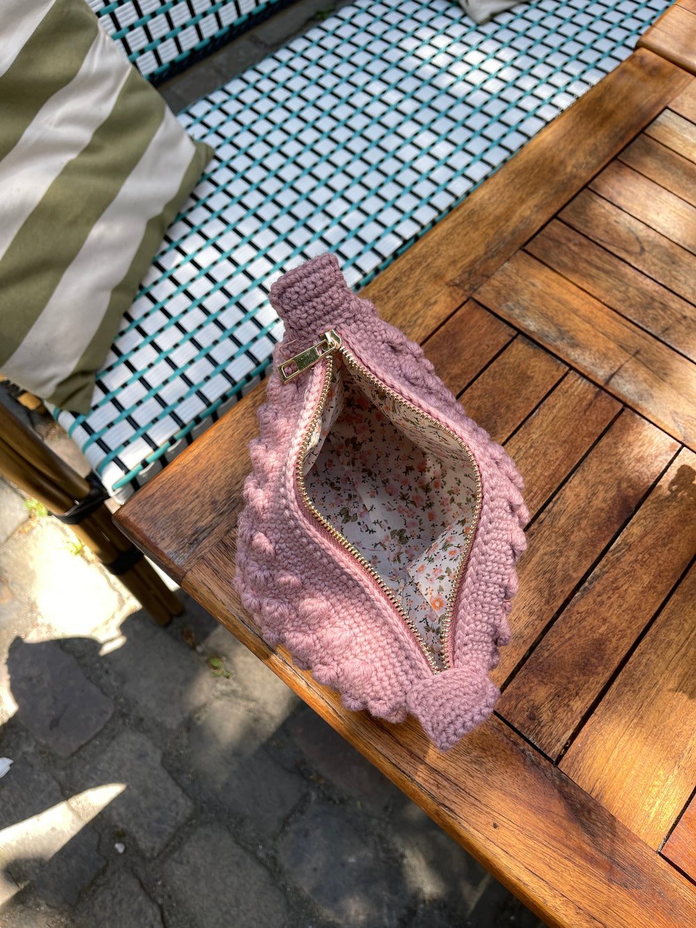 Crochet clutch - Pink